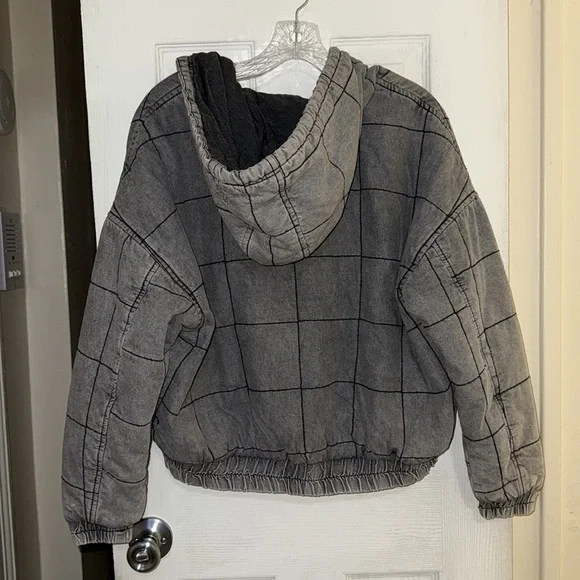 Stoosh Vintage Denim Gray Cropped Puffer Jacket size Medium - Picture 3 of 4